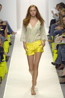 Lily Cole feet photo thumbnail