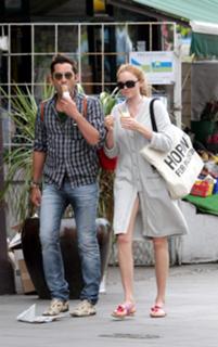 Lily Cole feet photo thumbnail