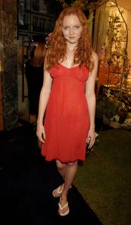 Lily Cole feet photo thumbnail