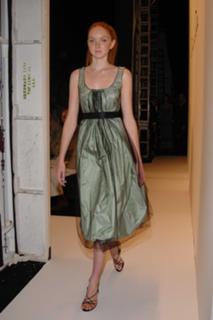 Lily Cole feet photo thumbnail