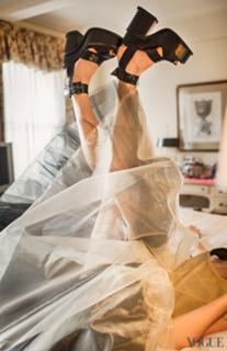 Lily Cole feet photo thumbnail