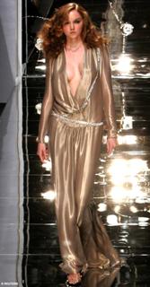 Lily Cole feet photo thumbnail