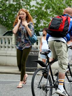 Lily Cole feet photo thumbnail