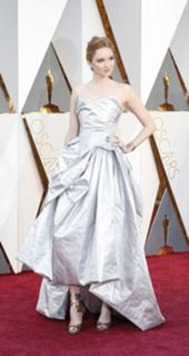 Lily Cole feet photo thumbnail