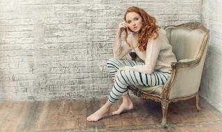Lily Cole feet photo thumbnail