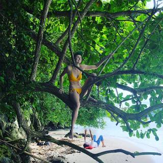 Lily Cole feet photo thumbnail