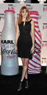 Lily Cole feet photo thumbnail