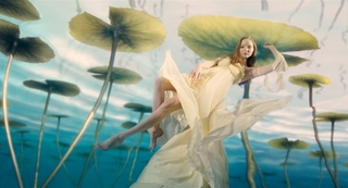 Lily Cole feet photo thumbnail