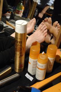 Lily Cole feet photo thumbnail