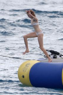 Lily Cole feet photo thumbnail