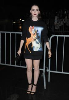 Lily Collins feet photo thumbnail