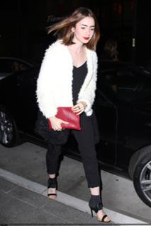 Lily Collins feet photo thumbnail