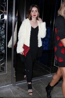 Lily Collins feet photo thumbnail
