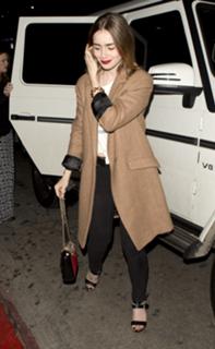 Lily Collins feet photo thumbnail
