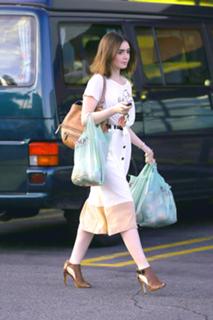 Lily Collins feet photo thumbnail