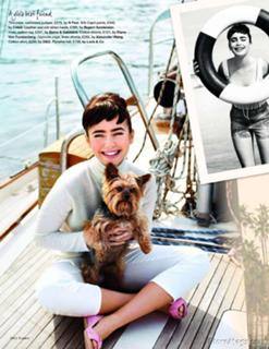 Lily Collins feet photo thumbnail