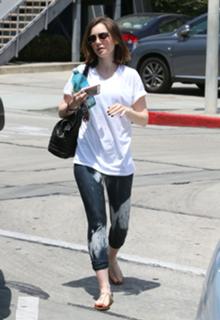 Lily Collins feet photo thumbnail