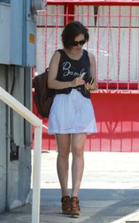 Lily Collins feet photo thumbnail
