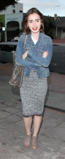 Lily Collins feet photo thumbnail