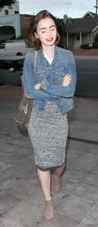 Lily Collins feet photo thumbnail