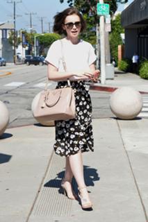 Lily Collins feet photo thumbnail