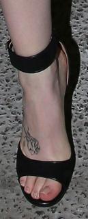 Lily Collins feet photo thumbnail