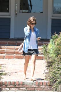 Lily Collins feet photo thumbnail