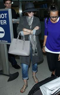 Lily Collins feet photo thumbnail