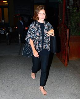 Lily Collins feet photo thumbnail