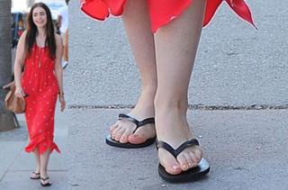 Lily Collins feet photo thumbnail