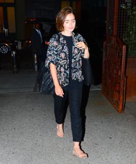 Lily Collins feet photo thumbnail