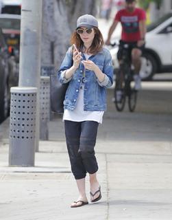 Lily Collins feet photo thumbnail