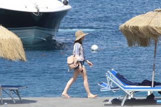 Lily Collins feet photo thumbnail
