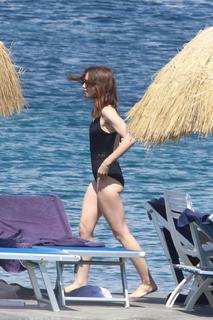Lily Collins feet photo thumbnail