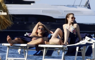 Lily Collins feet photo thumbnail