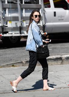 Lily Collins feet photo thumbnail