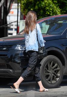 Lily Collins feet photo thumbnail