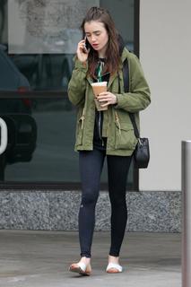 Lily Collins feet photo thumbnail