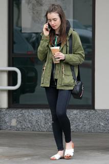 Lily Collins feet photo thumbnail