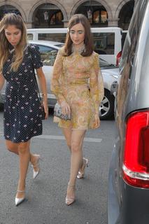 Lily Collins feet photo thumbnail
