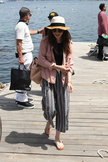 Lily Collins feet photo thumbnail