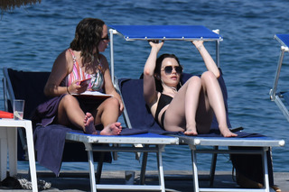 Lily Collins feet photo thumbnail