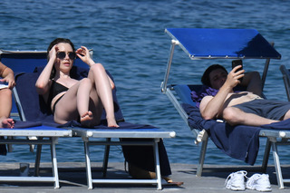 Lily Collins feet photo thumbnail