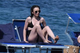 Lily Collins feet photo thumbnail