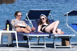 Lily Collins feet photo thumbnail