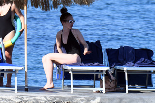 Lily Collins feet photo thumbnail