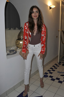 Lily Collins feet photo thumbnail