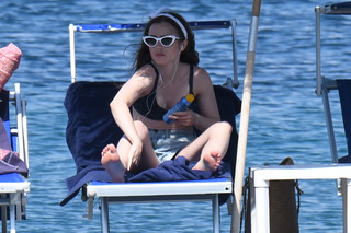 Lily Collins feet photo thumbnail
