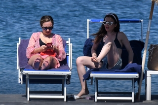 Lily Collins feet photo thumbnail