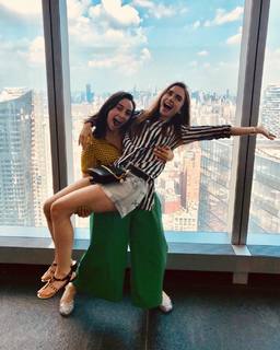 Lily Collins feet photo thumbnail